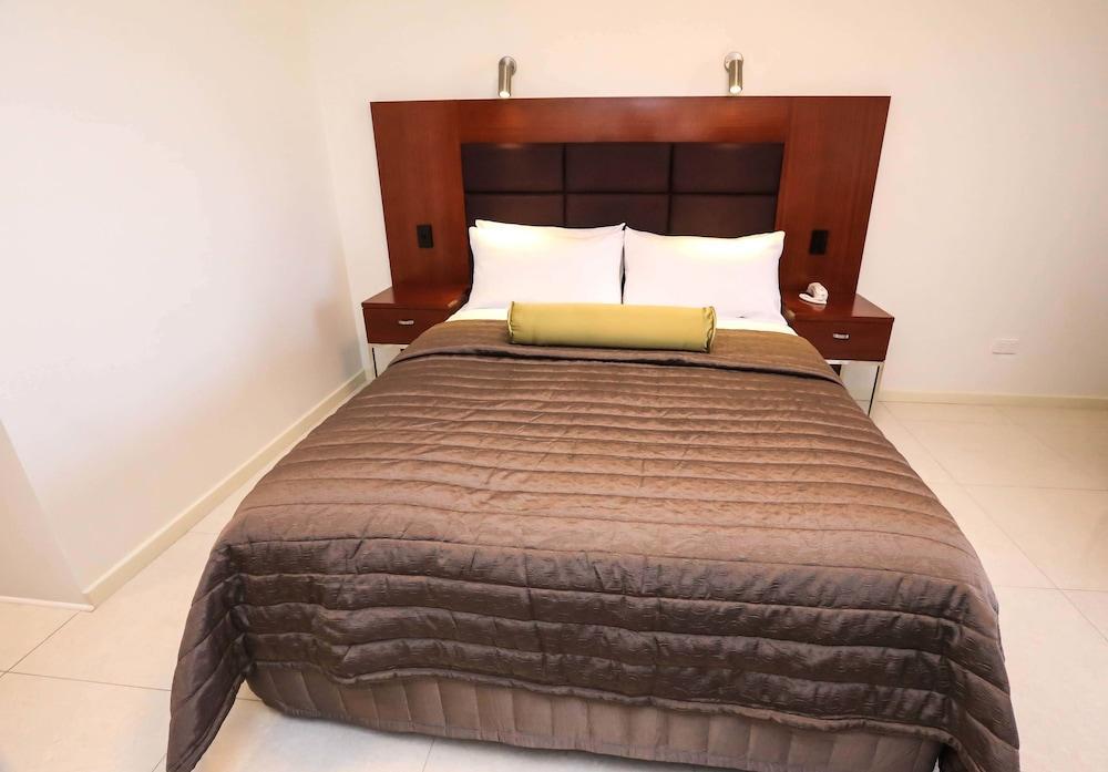 Best Western Casula Motor Inn מראה חיצוני תמונה