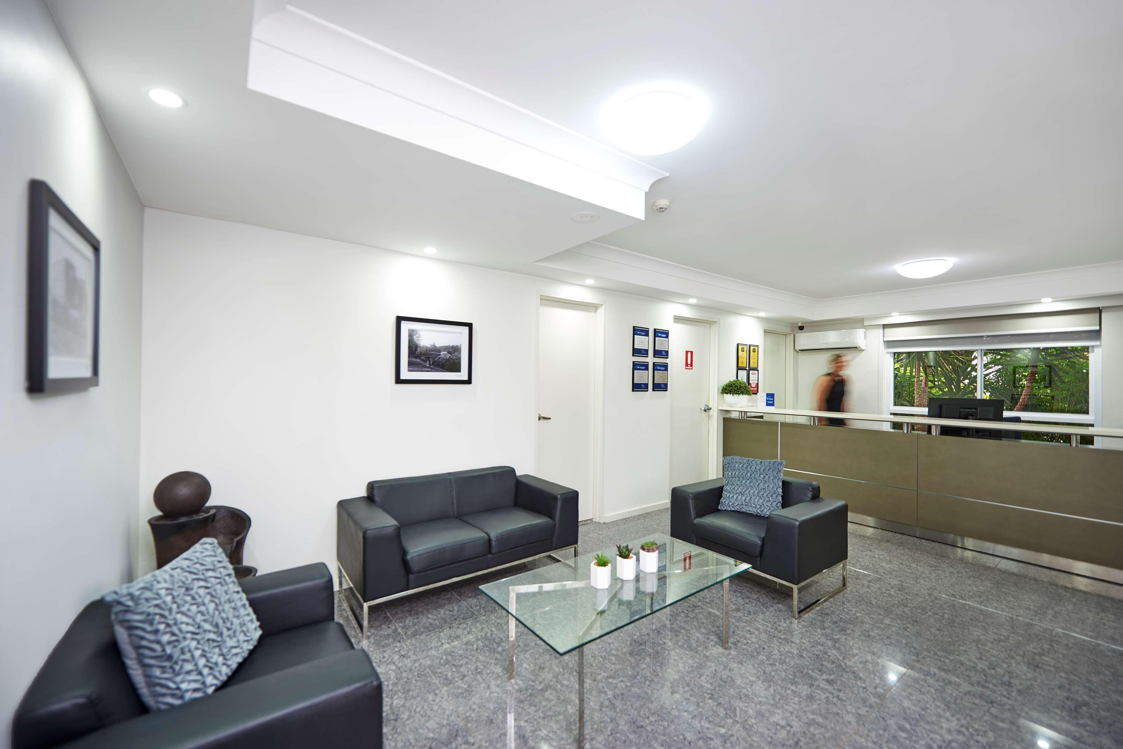 Best Western Casula Motor Inn מראה חיצוני תמונה