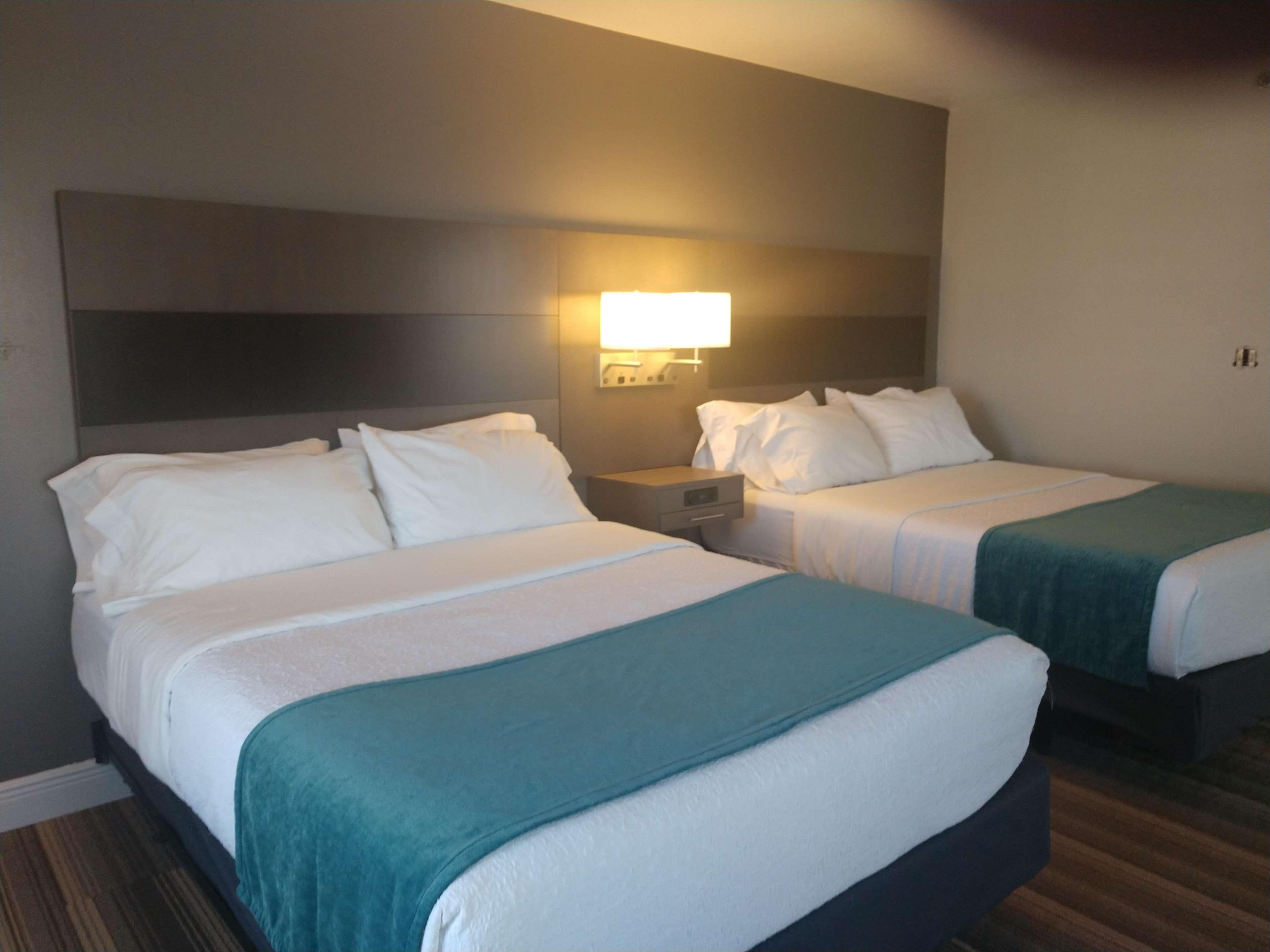 Best Western Casula Motor Inn מראה חיצוני תמונה