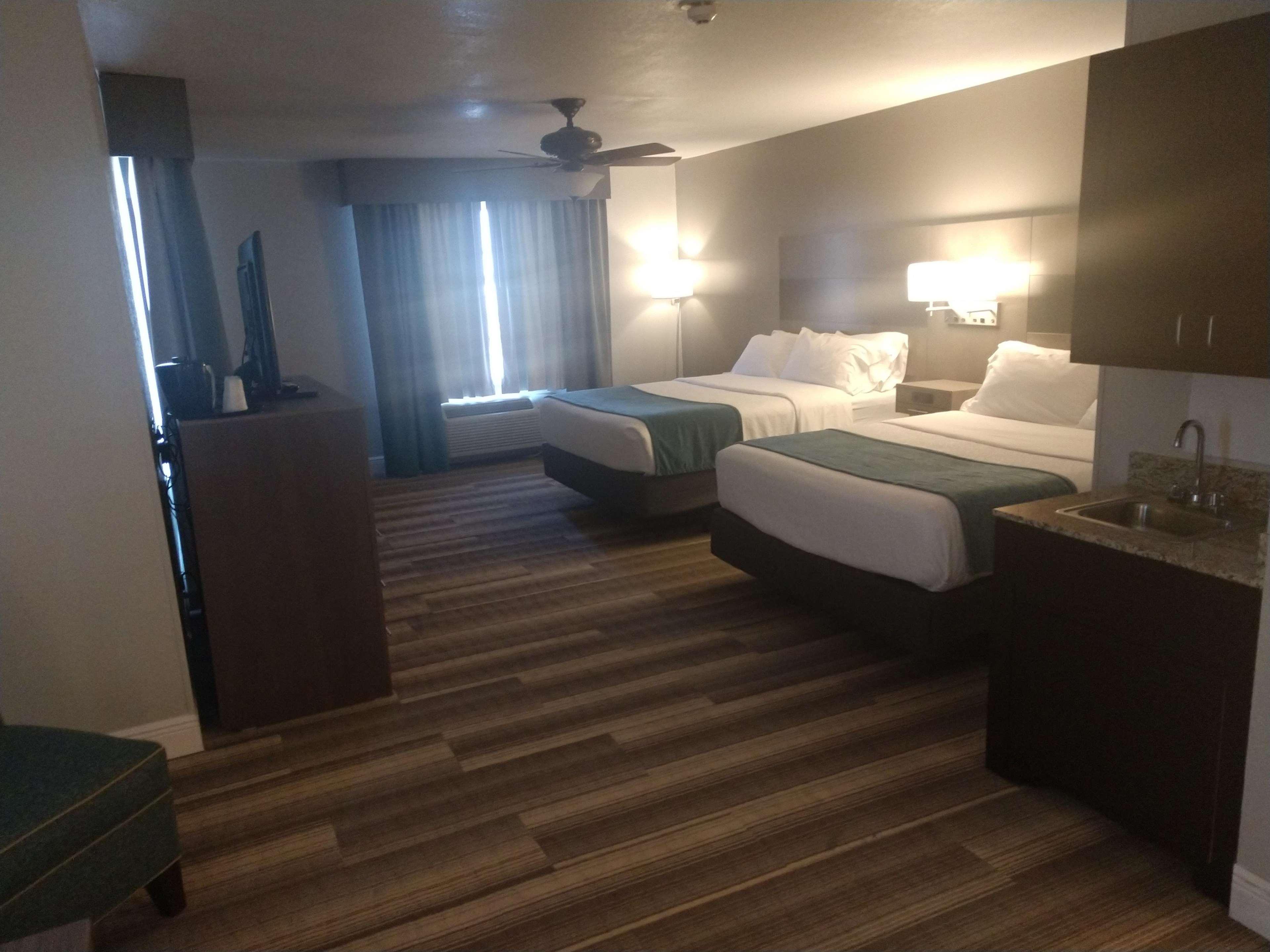 Best Western Casula Motor Inn מראה חיצוני תמונה