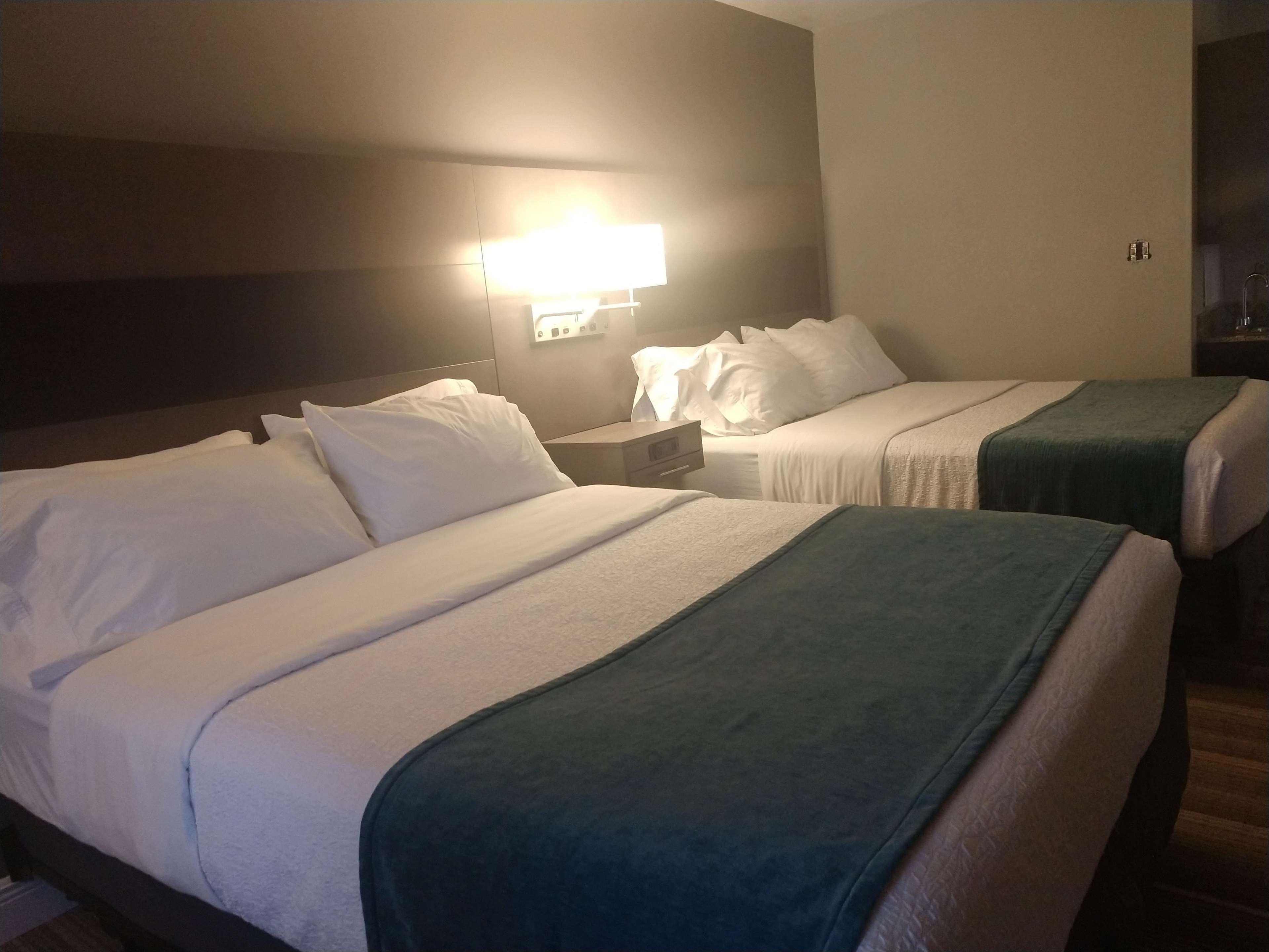 Best Western Casula Motor Inn מראה חיצוני תמונה