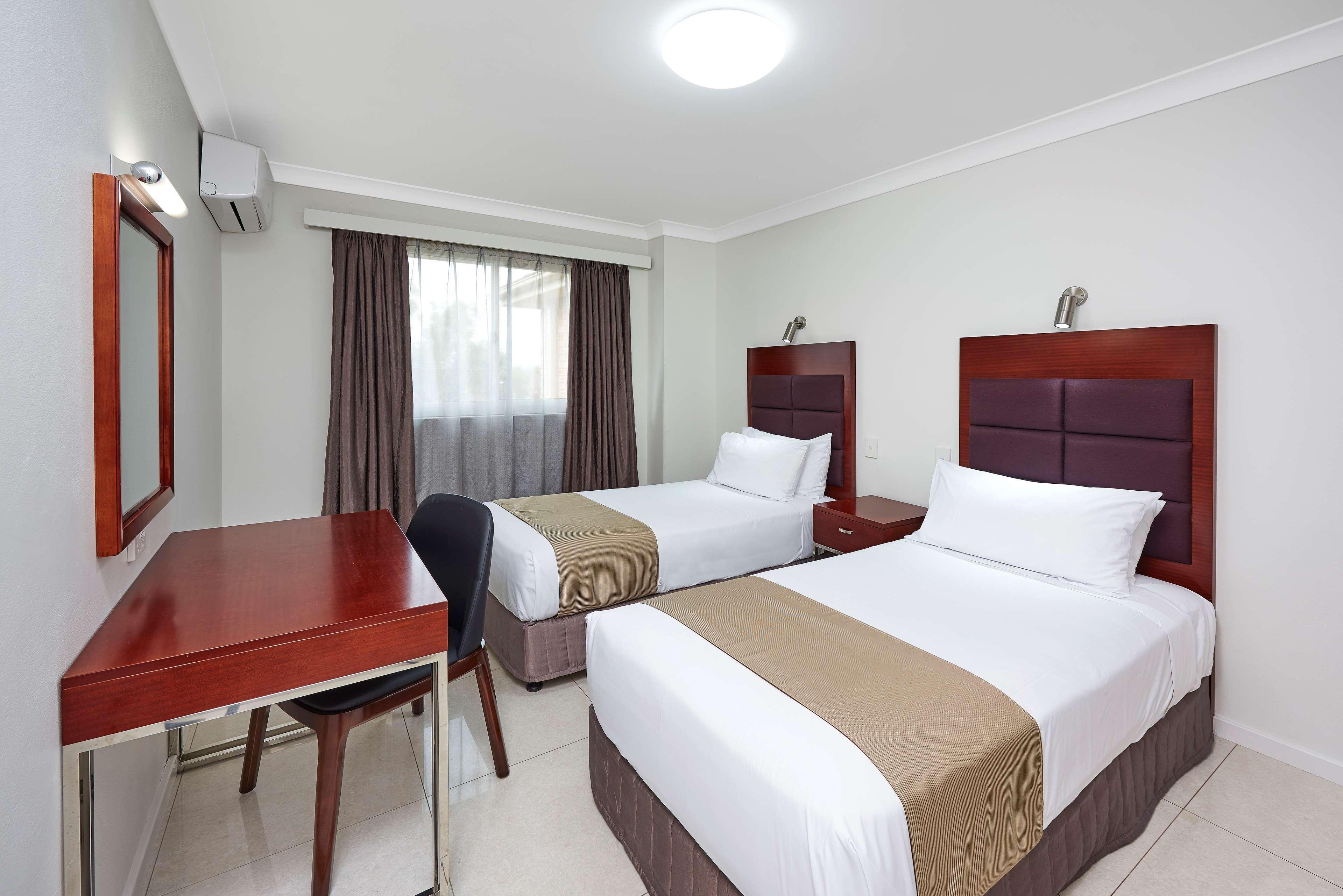Best Western Casula Motor Inn מראה חיצוני תמונה