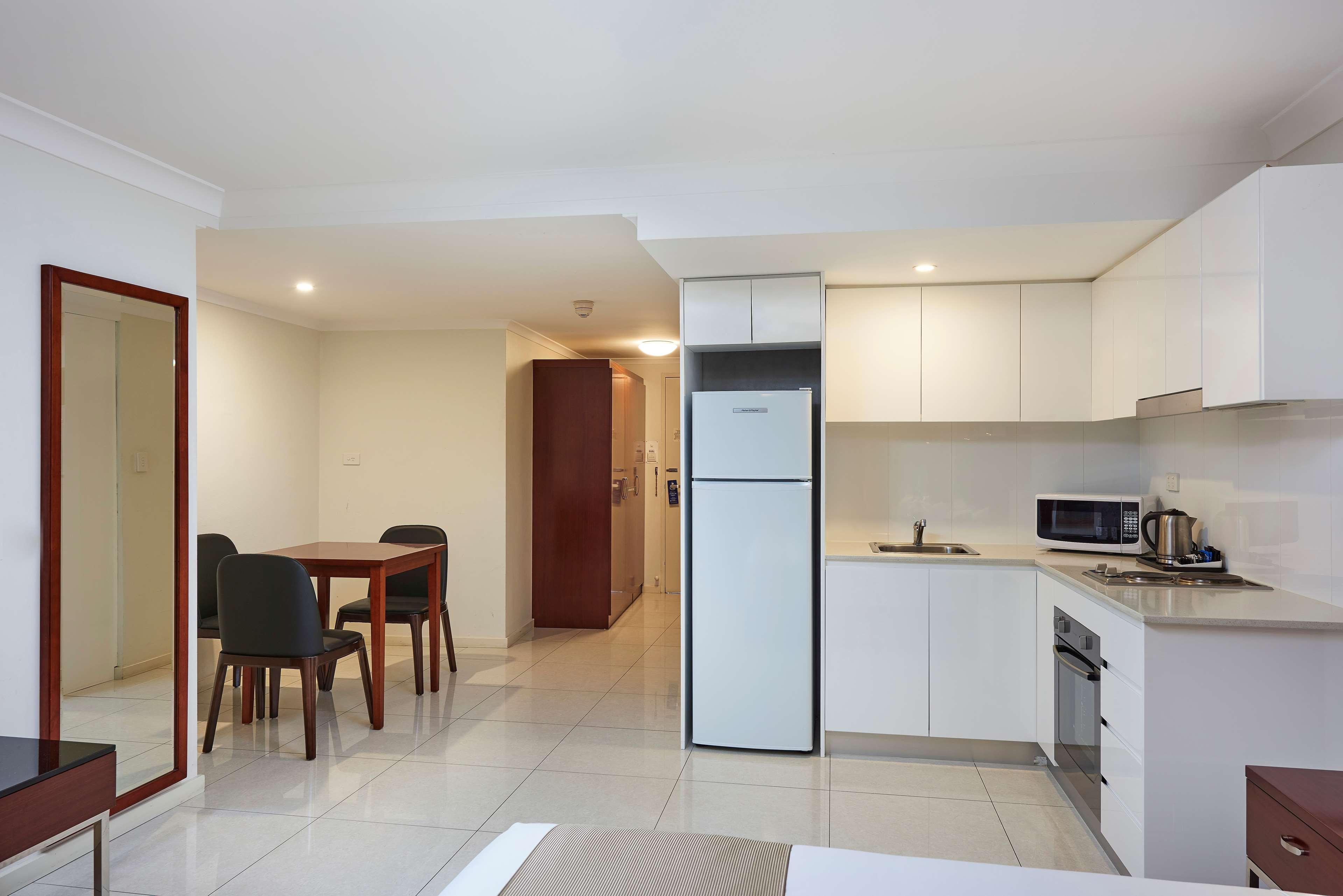 Best Western Casula Motor Inn מראה חיצוני תמונה