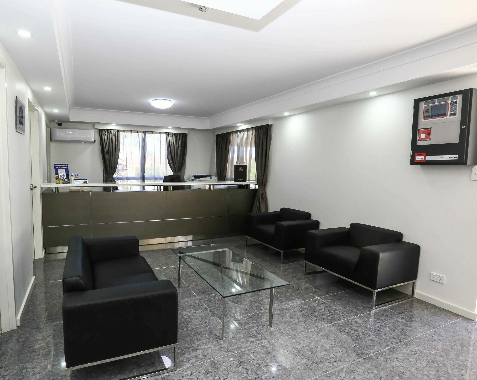 Best Western Casula Motor Inn מראה חיצוני תמונה