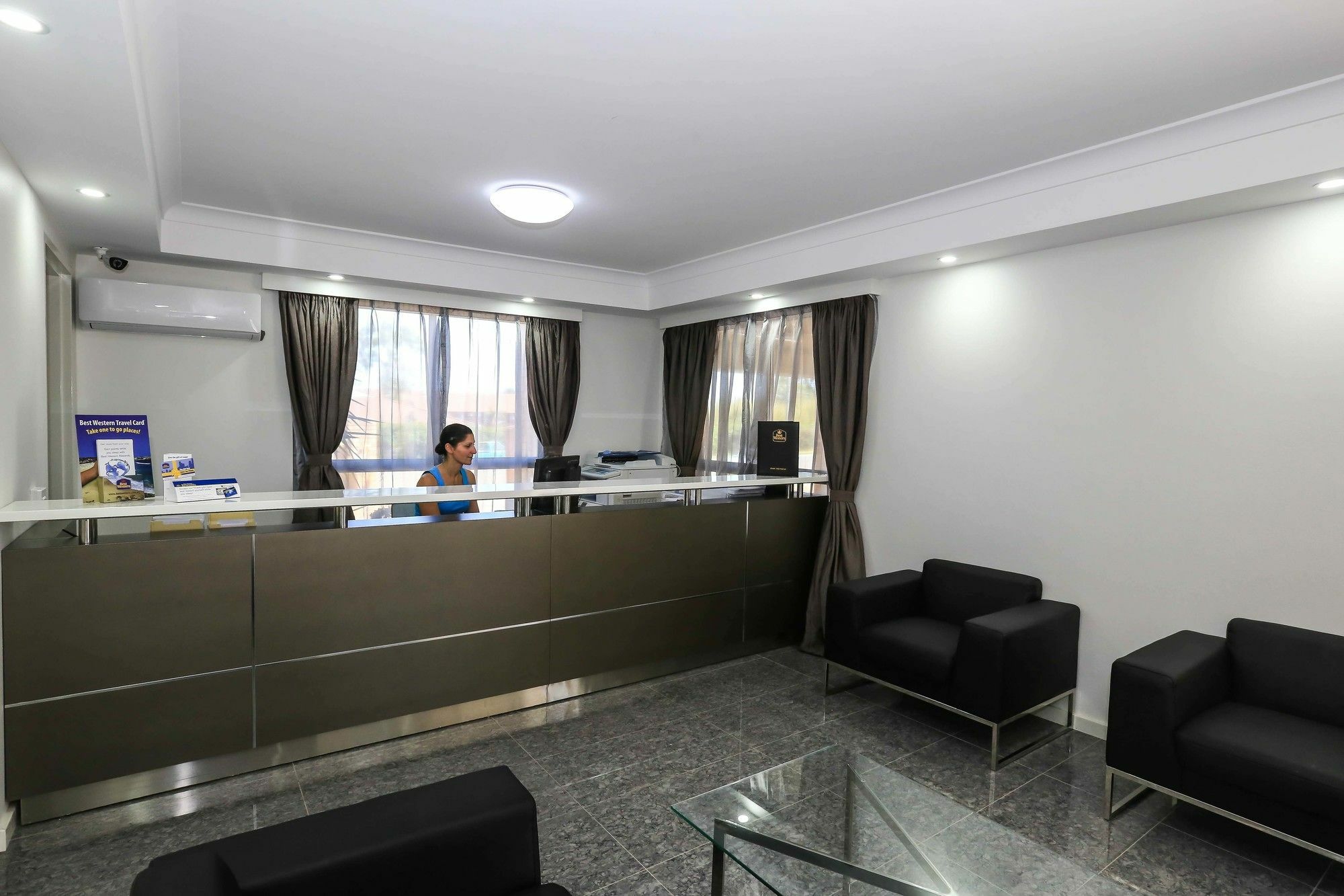 Best Western Casula Motor Inn מראה חיצוני תמונה