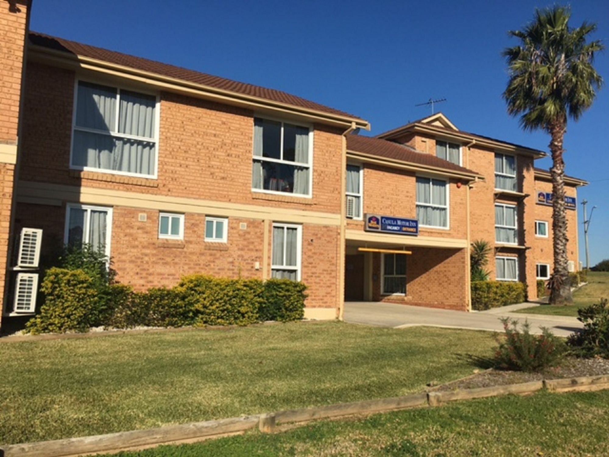 Best Western Casula Motor Inn מראה חיצוני תמונה