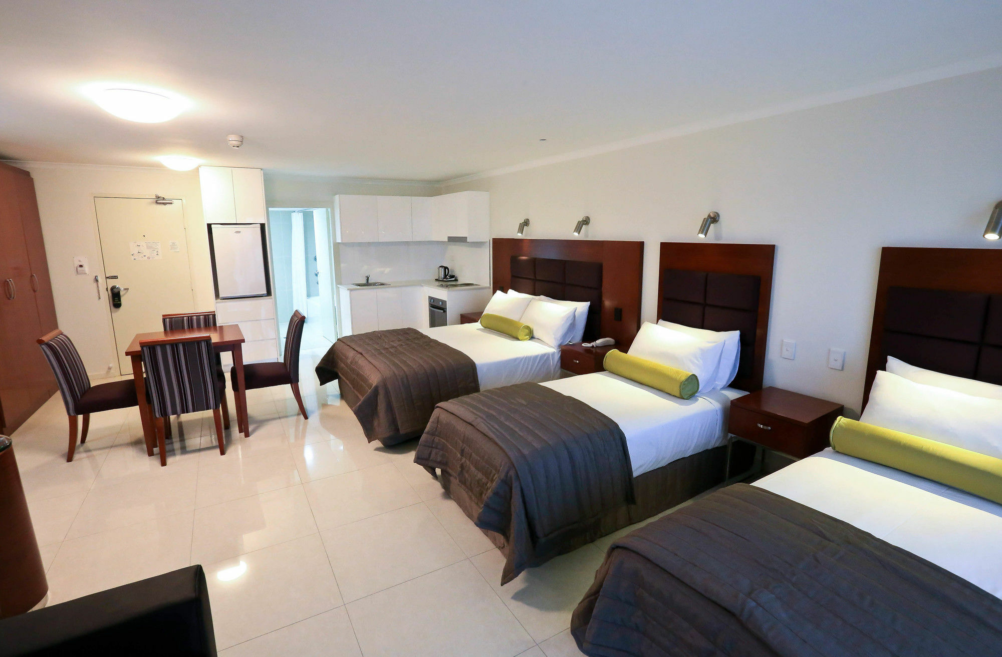Best Western Casula Motor Inn מראה חיצוני תמונה