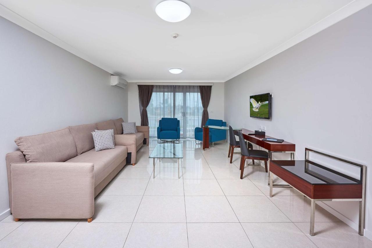 Best Western Casula Motor Inn מראה חיצוני תמונה